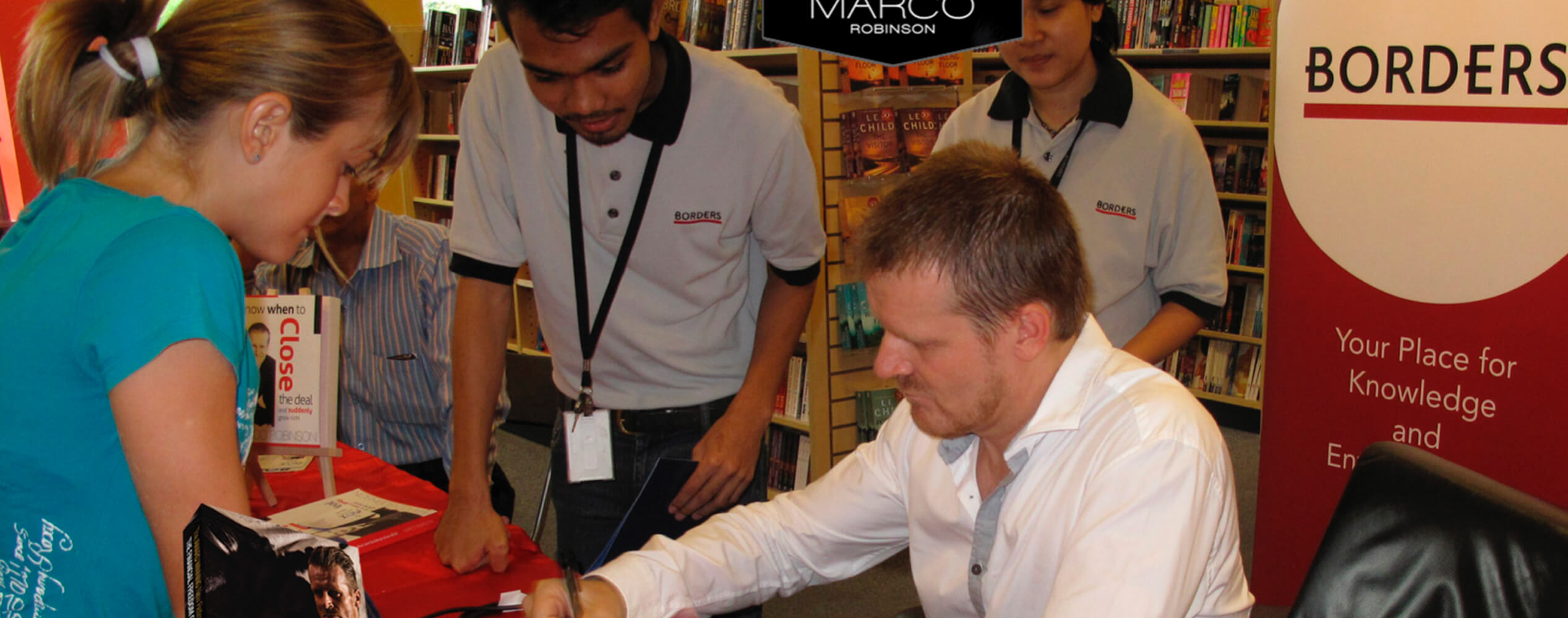 11-OFFICIAL-BOOK-SIGNING-IN-BORDERS