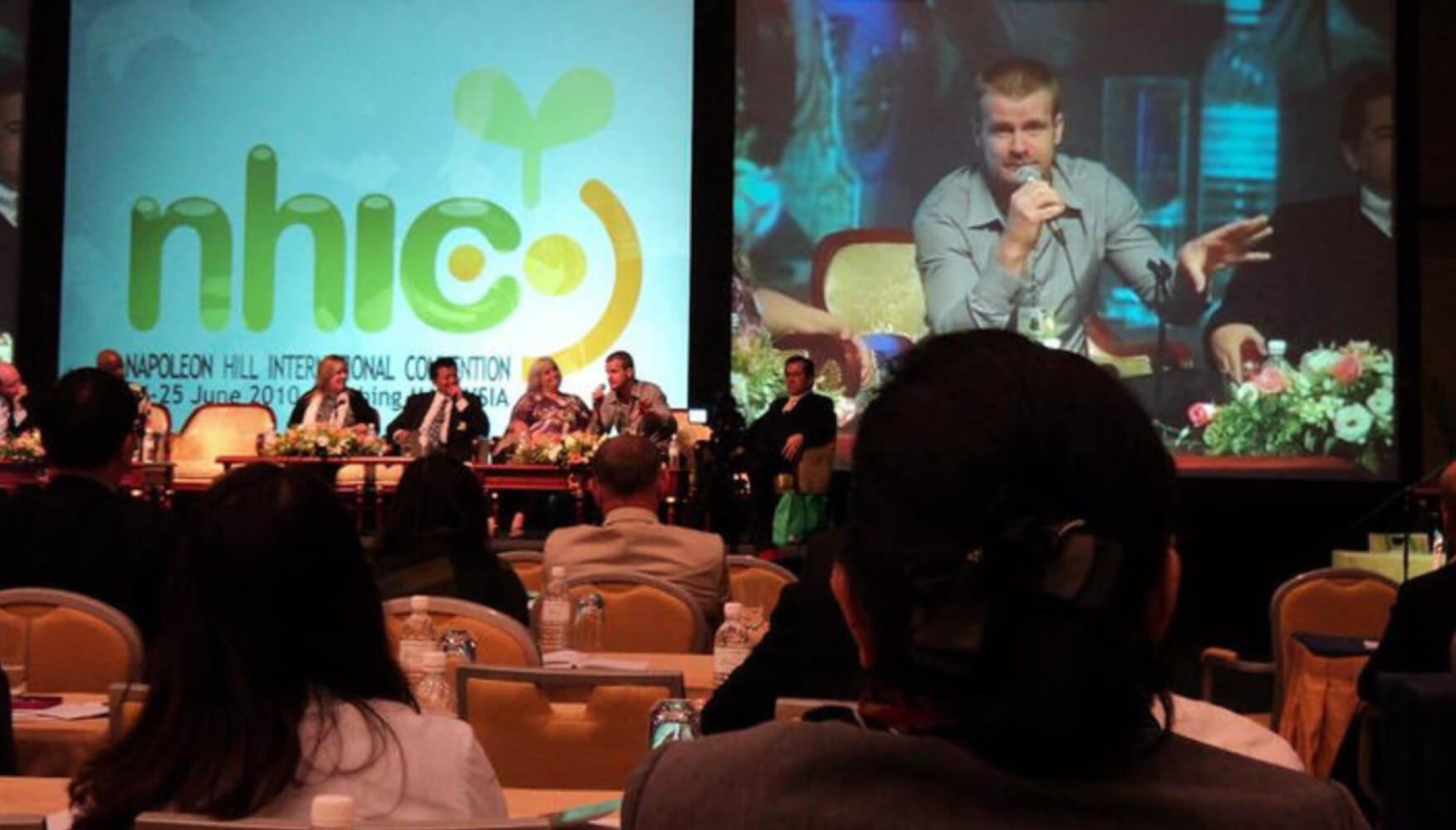 16-MAIN-SPEAKER-AT-NAPOLEON-HILL-CONFERENCE